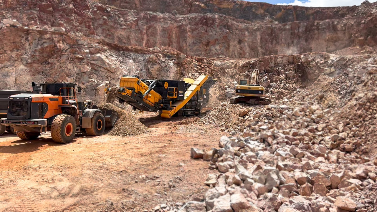 Novi Drobilica FABO crawler crusher: slika Novi Drobilica FABO crawler crusher Novi Drobilica FABO crawler crusher: slika Novi Drobilica FABO crawler crusher