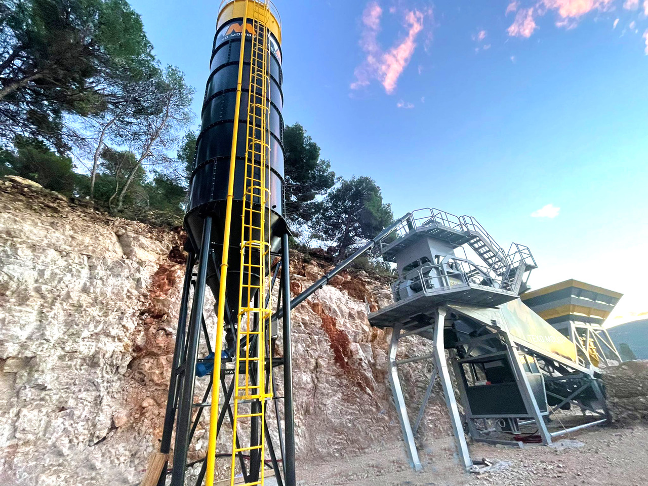 FABO mobile concrete batching plant - Betonara: slika FABO mobile concrete batching plant - Betonara FABO mobile concrete batching plant - Betonara: slika FABO mobile concrete batching plant - Betonara