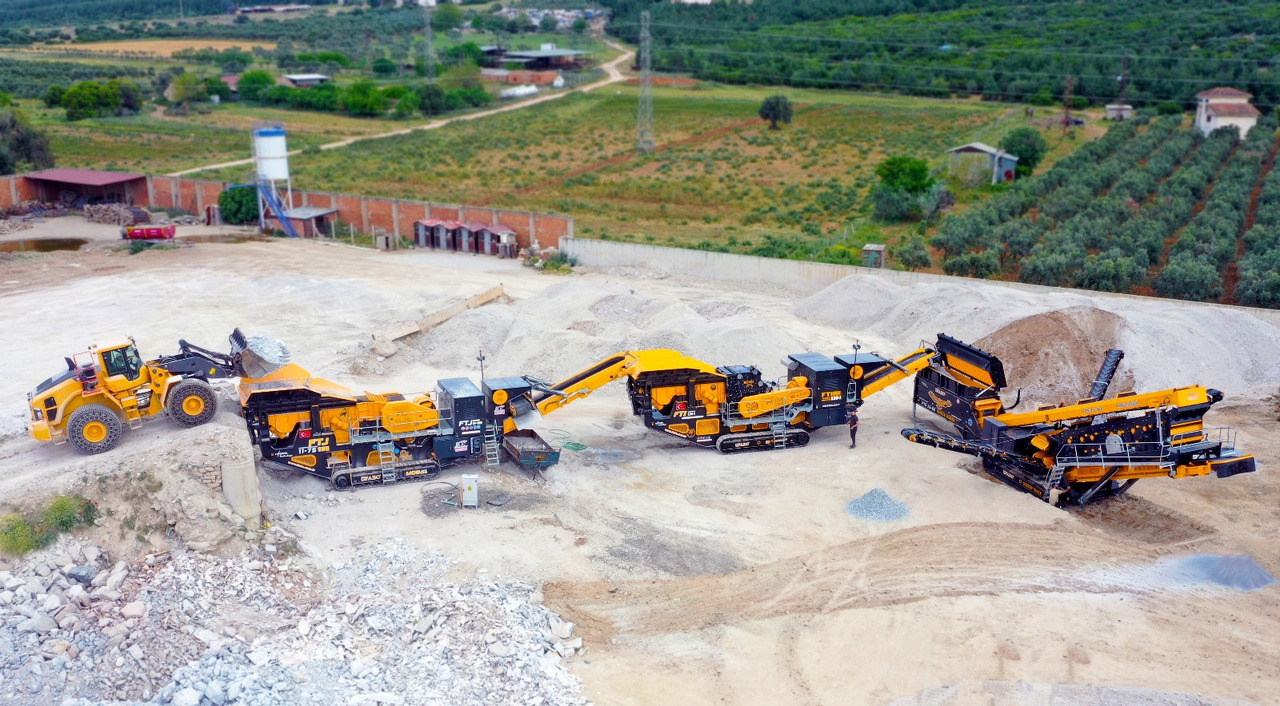 FABO mobile jaw crusher - Čeljusna drobilica: slika FABO mobile jaw crusher - Čeljusna drobilica FABO mobile jaw crusher - Čeljusna drobilica: slika FABO mobile jaw crusher - Čeljusna drobilica