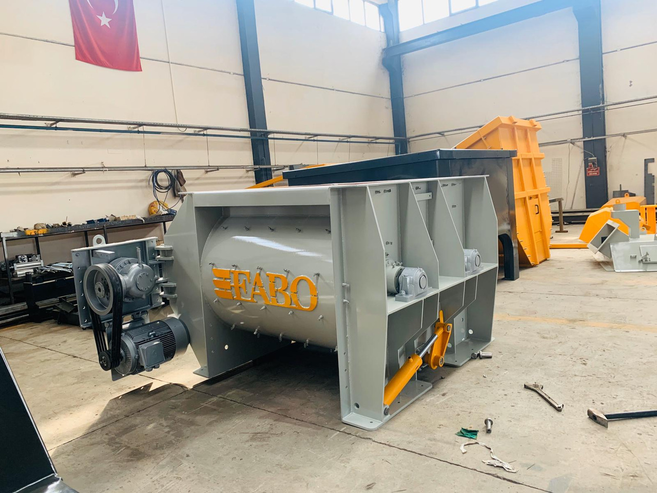 FABO twin shaft mixer - Mješalica za beton: slika FABO twin shaft mixer - Mješalica za beton FABO twin shaft mixer - Mješalica za beton: slika FABO twin shaft mixer - Mješalica za beton