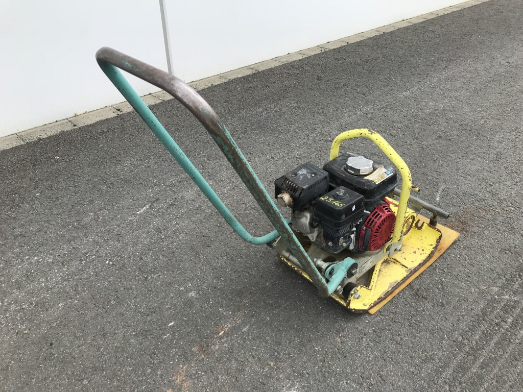 Ammann Rüttelplatte AVP 1240 Gummimatte - Vibro ploča: slika Ammann Rüttelplatte AVP 1240 Gummimatte - Vibro ploča Ammann Rüttelplatte AVP 1240 Gummimatte - Vibro ploča: slika Ammann Rüttelplatte AVP 1240 Gummimatte - Vibro ploča