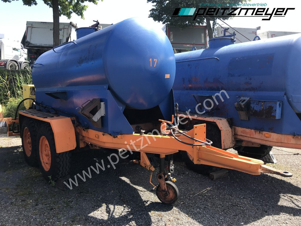 BATHE TANDEMANHÄNGER Bitum / Teerkocher 3,5 m³ Hatz DIesel 1 D 81 C - Šprica za emulziju: slika BATHE TANDEMANHÄNGER Bitum / Teerkocher 3,5 m³ Hatz DIesel 1 D 81 C - Šprica za emulziju BATHE TANDEMANHÄNGER Bitum / Teerkocher 3,5 m³ Hatz DIesel 1 D 81 C - Šprica za emulziju: slika BATHE TANDEMANHÄNGER Bitum / Teerkocher 3,5 m³ Hatz DIesel 1 D 81 C - Šprica za emulziju
