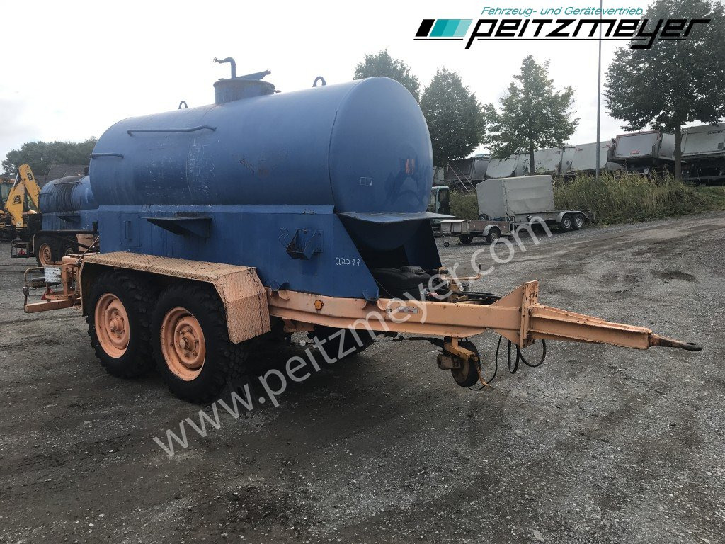 BATHE TANDEMANHÄNGER Bitum / Teerkocher 3,5 m³ Hatz Diesel-Motor 1 B 40 - Šprica za emulziju: slika BATHE TANDEMANHÄNGER Bitum / Teerkocher 3,5 m³ Hatz Diesel-Motor 1 B 40 - Šprica za emulziju BATHE TANDEMANHÄNGER Bitum / Teerkocher 3,5 m³ Hatz Diesel-Motor 1 B 40 - Šprica za emulziju: slika BATHE TANDEMANHÄNGER Bitum / Teerkocher 3,5 m³ Hatz Diesel-Motor 1 B 40 - Šprica za emulziju