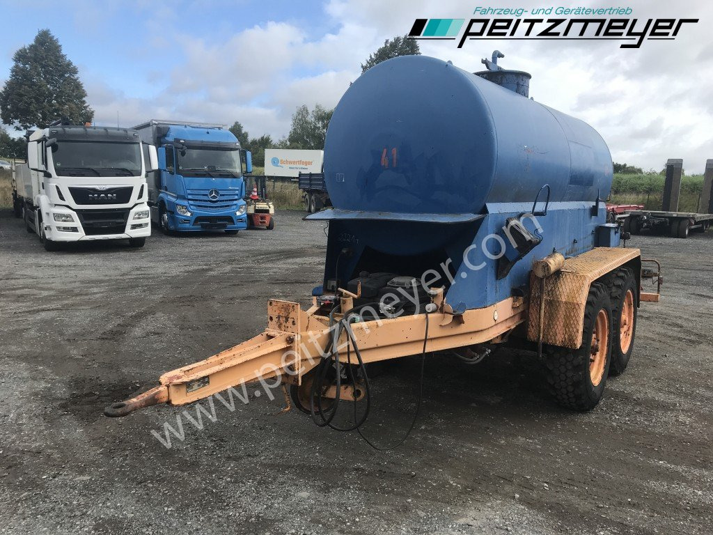 BATHE TANDEMANHÄNGER Bitum / Teerkocher 3,5 m³ Hatz Diesel-Motor 1 B 40 - Šprica za emulziju: slika BATHE TANDEMANHÄNGER Bitum / Teerkocher 3,5 m³ Hatz Diesel-Motor 1 B 40 - Šprica za emulziju BATHE TANDEMANHÄNGER Bitum / Teerkocher 3,5 m³ Hatz Diesel-Motor 1 B 40 - Šprica za emulziju: slika BATHE TANDEMANHÄNGER Bitum / Teerkocher 3,5 m³ Hatz Diesel-Motor 1 B 40 - Šprica za emulziju