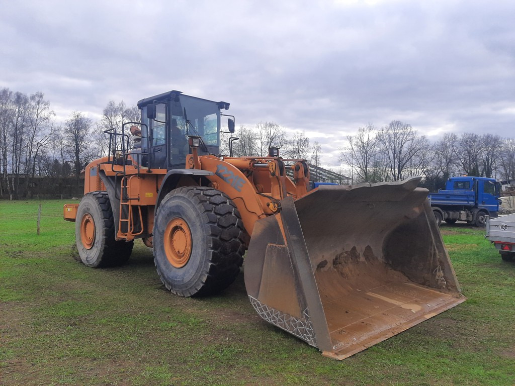 CASE RADLADER 1221 E 6,5 m³ Schaufel - Utovarivač na kotačima: slika CASE RADLADER 1221 E 6,5 m³ Schaufel - Utovarivač na kotačima CASE RADLADER 1221 E 6,5 m³ Schaufel - Utovarivač na kotačima: slika CASE RADLADER 1221 E 6,5 m³ Schaufel - Utovarivač na kotačima