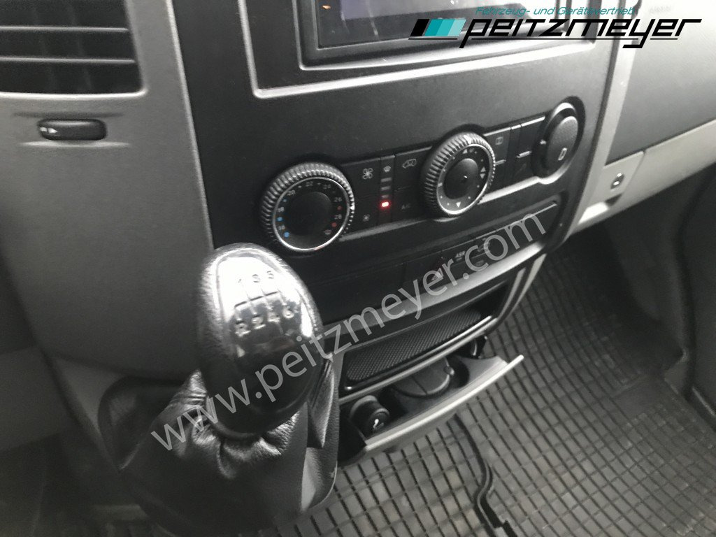 Mali kombi MERCEDES-BENZ Sprinter 216 CDI: slika Mali kombi MERCEDES-BENZ Sprinter 216 CDI