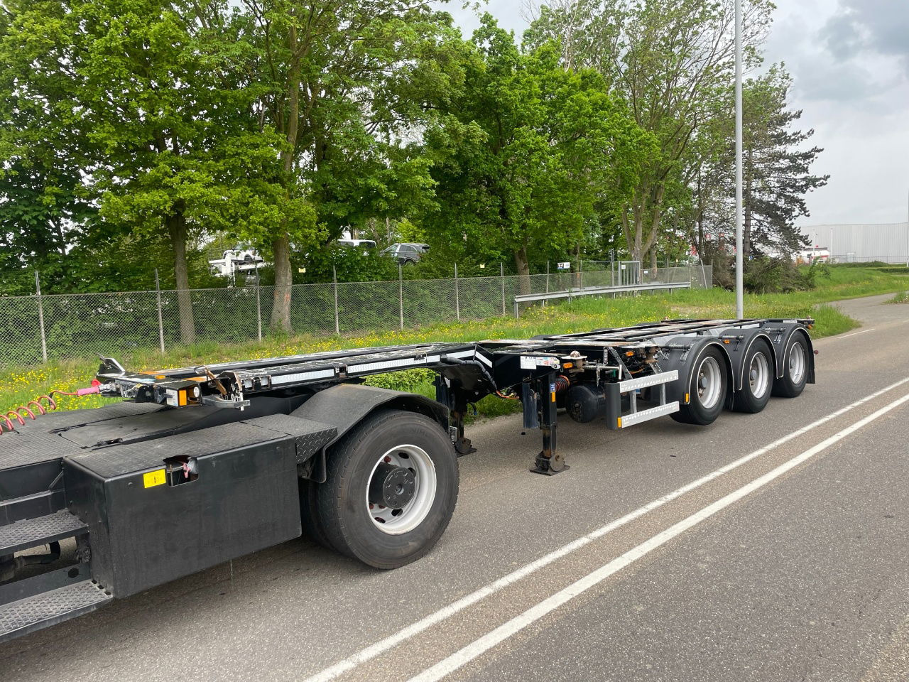 Broshuis Mfcc 20-30-40-45 FT HC / Disc brakes / Lifting axle / led / NL trailer/ - Transporter kontejnera/ Poluprikolica s izmjenjivim sanducima: slika Broshuis Mfcc 20-30-40-45 FT HC / Disc brakes / Lifting axle / led / NL trailer/ - Transporter kontejnera/ Poluprikolica s izmjenjivim sanducima Broshuis Mfcc 20-30-40-45 FT HC / Disc brakes / Lifting axle / led / NL trailer/ - Transporter kontejnera/ Poluprikolica s izmjenjivim sanducima: slika Broshuis Mfcc 20-30-40-45 FT HC / Disc brakes / Lifting axle / led / NL trailer/ - Transporter kontejnera/ Poluprikolica s izmjenjivim sanducima