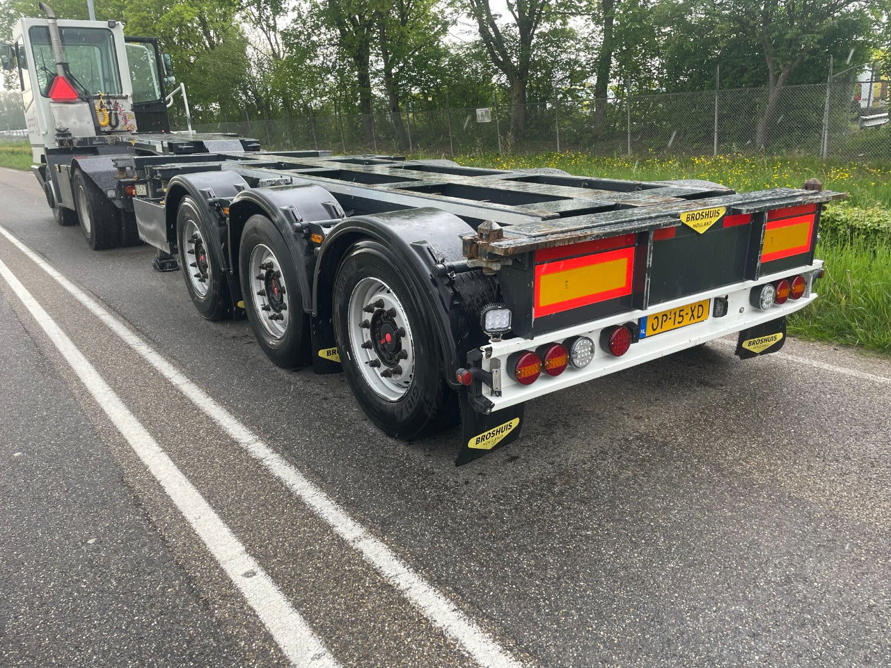 Broshuis Mfcc 20-30-40-45 FT HC / Disc brakes / Lifting axle / led / NL trailer/ - Transporter kontejnera/ Poluprikolica s izmjenjivim sanducima: slika Broshuis Mfcc 20-30-40-45 FT HC / Disc brakes / Lifting axle / led / NL trailer/ - Transporter kontejnera/ Poluprikolica s izmjenjivim sanducima Broshuis Mfcc 20-30-40-45 FT HC / Disc brakes / Lifting axle / led / NL trailer/ - Transporter kontejnera/ Poluprikolica s izmjenjivim sanducima: slika Broshuis Mfcc 20-30-40-45 FT HC / Disc brakes / Lifting axle / led / NL trailer/ - Transporter kontejnera/ Poluprikolica s izmjenjivim sanducima