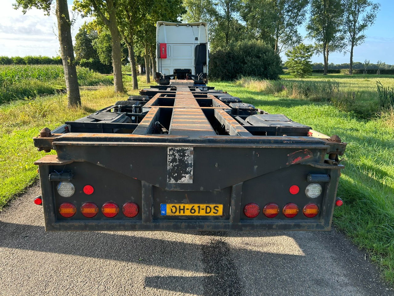 Nooteboom D-tec CT-53-04D combi chassis apk/tuf 9-2025 gvw 53000 kg - Transporter kontejnera/ Poluprikolica s izmjenjivim sanducima: slika Nooteboom D-tec CT-53-04D combi chassis apk/tuf 9-2025 gvw 53000 kg - Transporter kontejnera/ Poluprikolica s izmjenjivim sanducima Nooteboom D-tec CT-53-04D combi chassis apk/tuf 9-2025 gvw 53000 kg - Transporter kontejnera/ Poluprikolica s izmjenjivim sanducima: slika Nooteboom D-tec CT-53-04D combi chassis apk/tuf 9-2025 gvw 53000 kg - Transporter kontejnera/ Poluprikolica s izmjenjivim sanducima