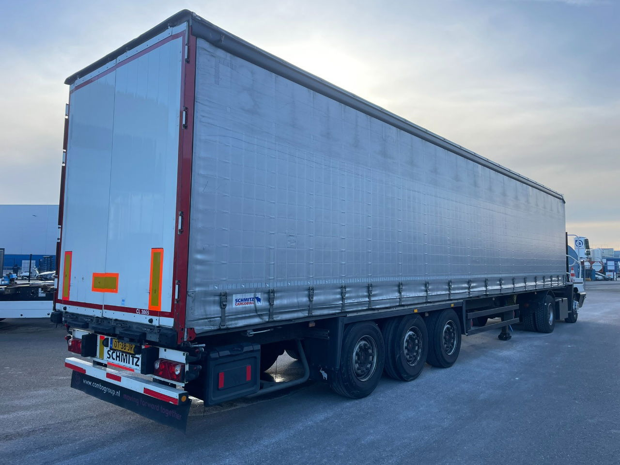 Schmitz Cargobull SCB-S3T EN 12642-XL Allu borden - disc brakes 2 x toolbox / tu - Poluprikolica s ceradom: slika Schmitz Cargobull SCB-S3T EN 12642-XL Allu borden - disc brakes 2 x toolbox / tu - Poluprikolica s ceradom Schmitz Cargobull SCB-S3T EN 12642-XL Allu borden - disc brakes 2 x toolbox / tu - Poluprikolica s ceradom: slika Schmitz Cargobull SCB-S3T EN 12642-XL Allu borden - disc brakes 2 x toolbox / tu - Poluprikolica s ceradom