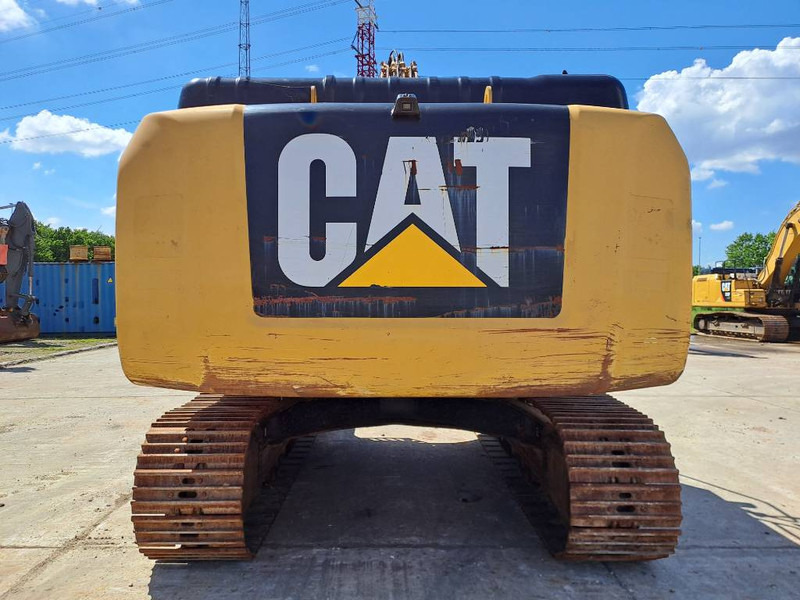 Cat 330FL N - Bager gusjeničar: slika Cat 330FL N - Bager gusjeničar Cat 330FL N - Bager gusjeničar: slika Cat 330FL N - Bager gusjeničar
