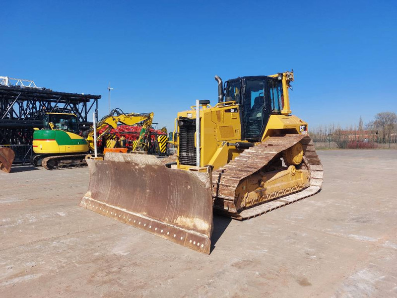 Cat D 6 N LGP - Buldožer: slika Cat D 6 N LGP - Buldožer Cat D 6 N LGP - Buldožer: slika Cat D 6 N LGP - Buldožer