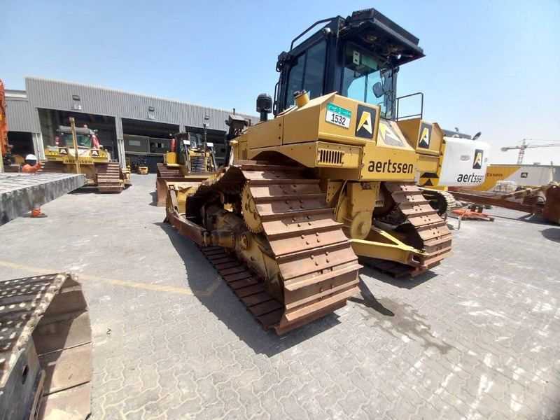 Cat D6R LGP (Abu Dhabi) - Buldožer: slika Cat D6R LGP (Abu Dhabi) - Buldožer Cat D6R LGP (Abu Dhabi) - Buldožer: slika Cat D6R LGP (Abu Dhabi) - Buldožer