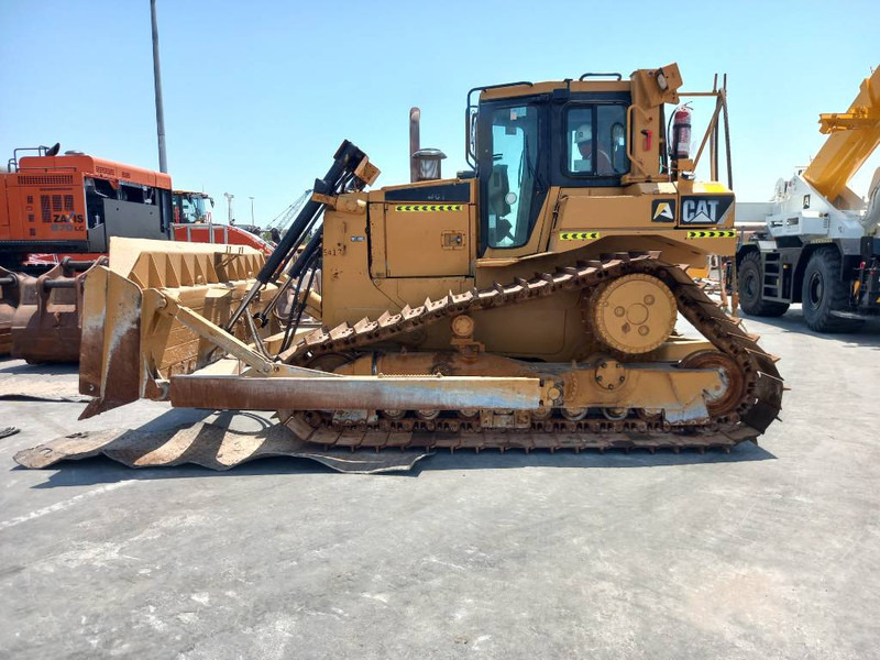 Cat D6T LGP (Abu Dhabi) - Buldožer: slika Cat D6T LGP (Abu Dhabi) - Buldožer Cat D6T LGP (Abu Dhabi) - Buldožer: slika Cat D6T LGP (Abu Dhabi) - Buldožer