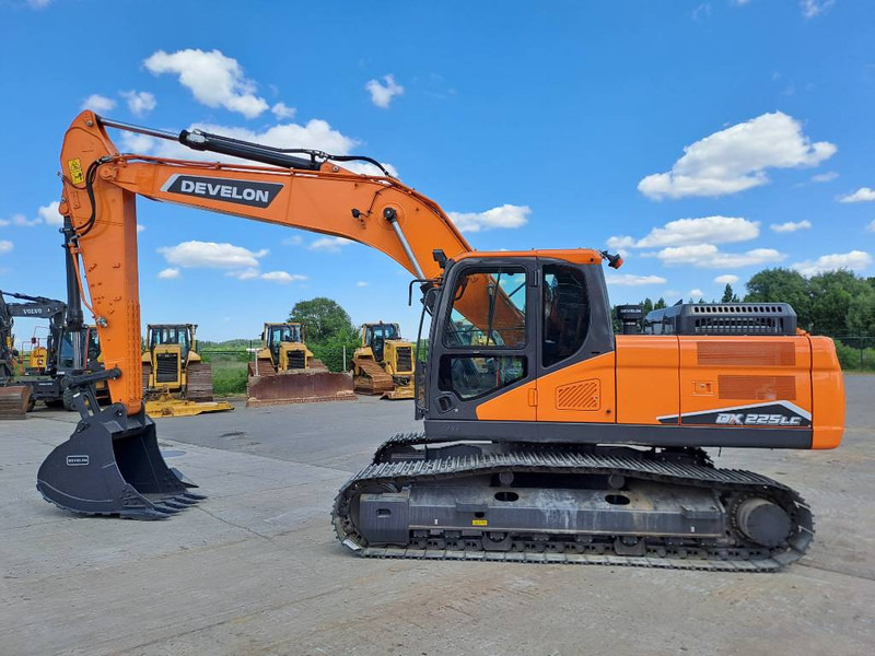 Develon DX225LC-7M - Bager gusjeničar: slika Develon DX225LC-7M - Bager gusjeničar Develon DX225LC-7M - Bager gusjeničar: slika Develon DX225LC-7M - Bager gusjeničar
