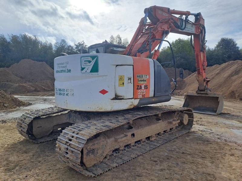 Hitachi ZX225USLC-3 - Bager gusjeničar: slika Hitachi ZX225USLC-3 - Bager gusjeničar Hitachi ZX225USLC-3 - Bager gusjeničar: slika Hitachi ZX225USLC-3 - Bager gusjeničar