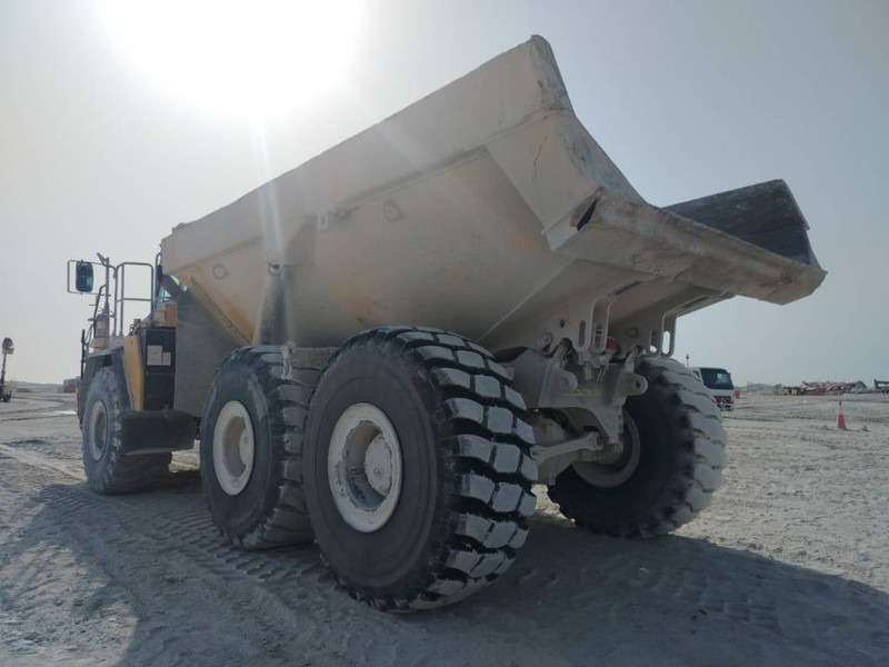 Komatsu HM400-3R (4 pieces available in Abu Dhabi) - Zglobni istovarivač: slika Komatsu HM400-3R (4 pieces available in Abu Dhabi) - Zglobni istovarivač Komatsu HM400-3R (4 pieces available in Abu Dhabi) - Zglobni istovarivač: slika Komatsu HM400-3R (4 pieces available in Abu Dhabi) - Zglobni istovarivač