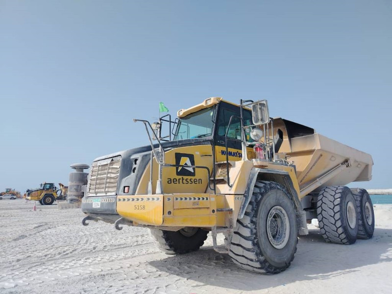 Komatsu HM400-3R (4 pieces available in Abu Dhabi) - Zglobni istovarivač: slika Komatsu HM400-3R (4 pieces available in Abu Dhabi) - Zglobni istovarivač Komatsu HM400-3R (4 pieces available in Abu Dhabi) - Zglobni istovarivač: slika Komatsu HM400-3R (4 pieces available in Abu Dhabi) - Zglobni istovarivač
