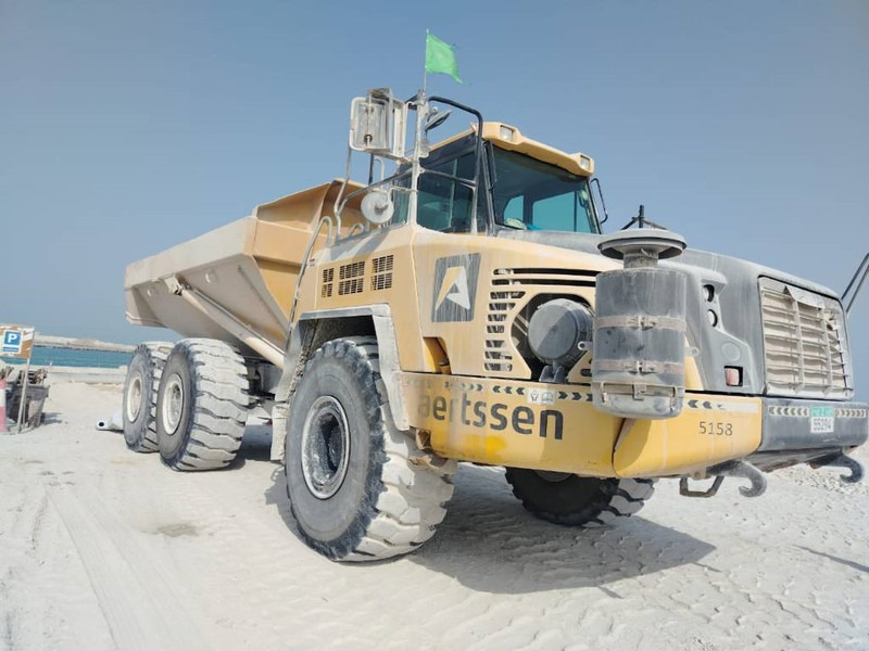 Komatsu HM400-3R (4 pieces available in Abu Dhabi) - Zglobni istovarivač: slika Komatsu HM400-3R (4 pieces available in Abu Dhabi) - Zglobni istovarivač Komatsu HM400-3R (4 pieces available in Abu Dhabi) - Zglobni istovarivač: slika Komatsu HM400-3R (4 pieces available in Abu Dhabi) - Zglobni istovarivač