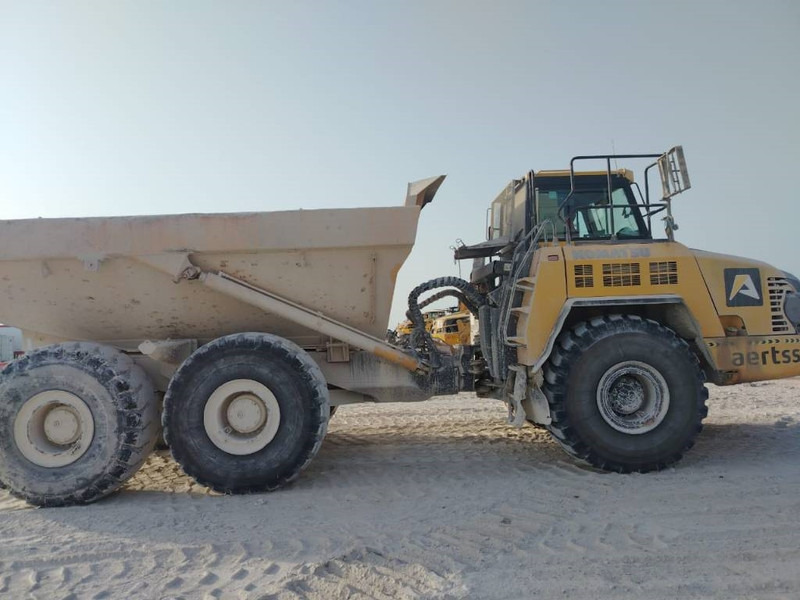 Komatsu HM400-3R (4 pieces available in Abu Dhabi) - Zglobni istovarivač: slika Komatsu HM400-3R (4 pieces available in Abu Dhabi) - Zglobni istovarivač Komatsu HM400-3R (4 pieces available in Abu Dhabi) - Zglobni istovarivač: slika Komatsu HM400-3R (4 pieces available in Abu Dhabi) - Zglobni istovarivač