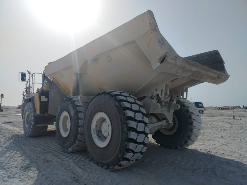 Komatsu HM400-3R (4 pieces available in Abu Dhabi) - Zglobni istovarivač: slika Komatsu HM400-3R (4 pieces available in Abu Dhabi) - Zglobni istovarivač Komatsu HM400-3R (4 pieces available in Abu Dhabi) - Zglobni istovarivač: slika Komatsu HM400-3R (4 pieces available in Abu Dhabi) - Zglobni istovarivač
