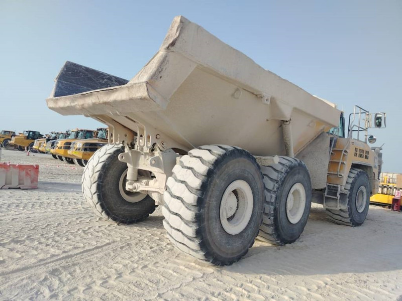Komatsu HM400-3R (4 pieces available in Abu Dhabi) - Zglobni istovarivač: slika Komatsu HM400-3R (4 pieces available in Abu Dhabi) - Zglobni istovarivač Komatsu HM400-3R (4 pieces available in Abu Dhabi) - Zglobni istovarivač: slika Komatsu HM400-3R (4 pieces available in Abu Dhabi) - Zglobni istovarivač
