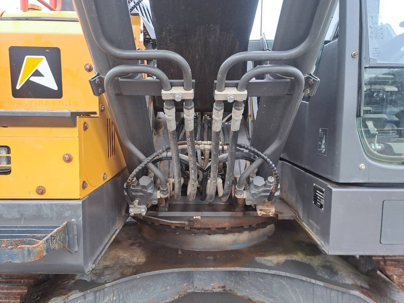 Bager gusjeničar Volvo ECR 235 E: slika Bager gusjeničar Volvo ECR 235 E