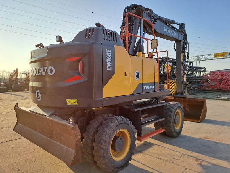Volvo EW 160 E - Bager na kotačima: slika Volvo EW 160 E - Bager na kotačima Volvo EW 160 E - Bager na kotačima: slika Volvo EW 160 E - Bager na kotačima