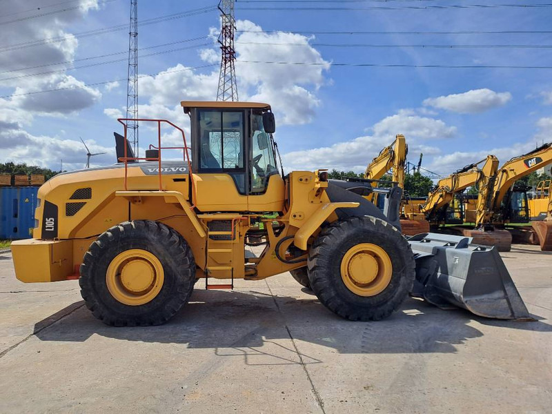 Volvo L 105 - Utovarivač na kotačima: slika Volvo L 105 - Utovarivač na kotačima Volvo L 105 - Utovarivač na kotačima: slika Volvo L 105 - Utovarivač na kotačima