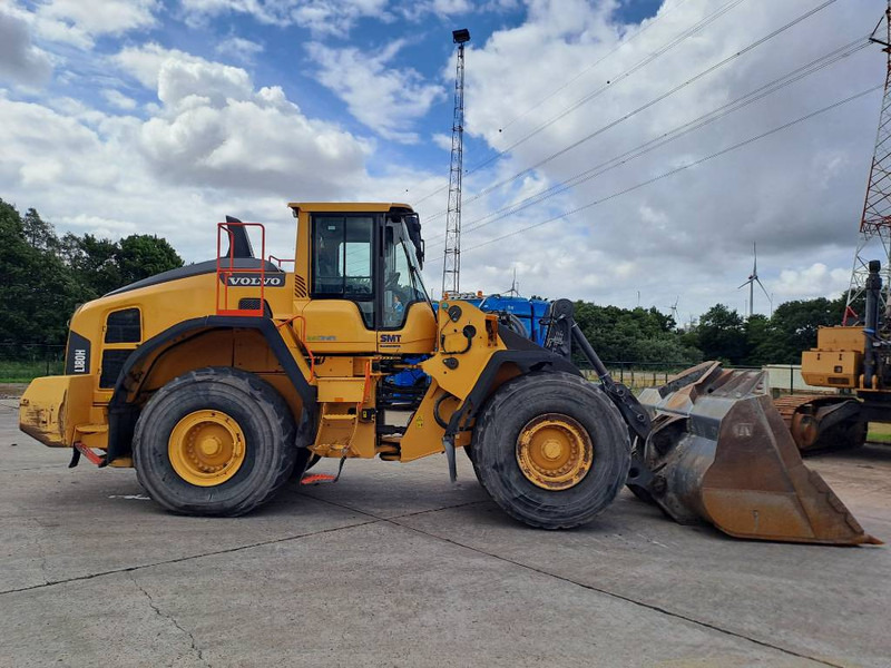 Volvo L 180 H - Utovarivač na kotačima: slika Volvo L 180 H - Utovarivač na kotačima Volvo L 180 H - Utovarivač na kotačima: slika Volvo L 180 H - Utovarivač na kotačima