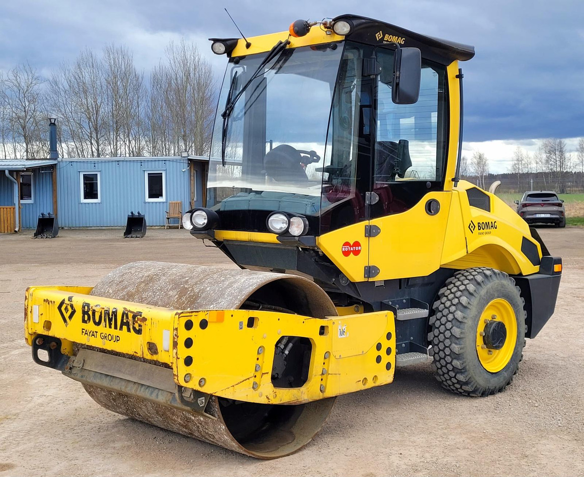 BOMAG BW145D-5 EPA - Valjak: slika BOMAG BW145D-5 EPA - Valjak BOMAG BW145D-5 EPA - Valjak: slika BOMAG BW145D-5 EPA - Valjak