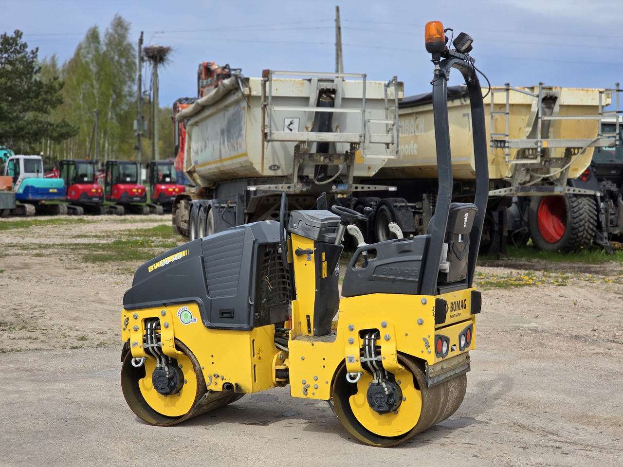 BOMAG BW80-AD5 - Mini valjak: slika BOMAG BW80-AD5 - Mini valjak BOMAG BW80-AD5 - Mini valjak: slika BOMAG BW80-AD5 - Mini valjak