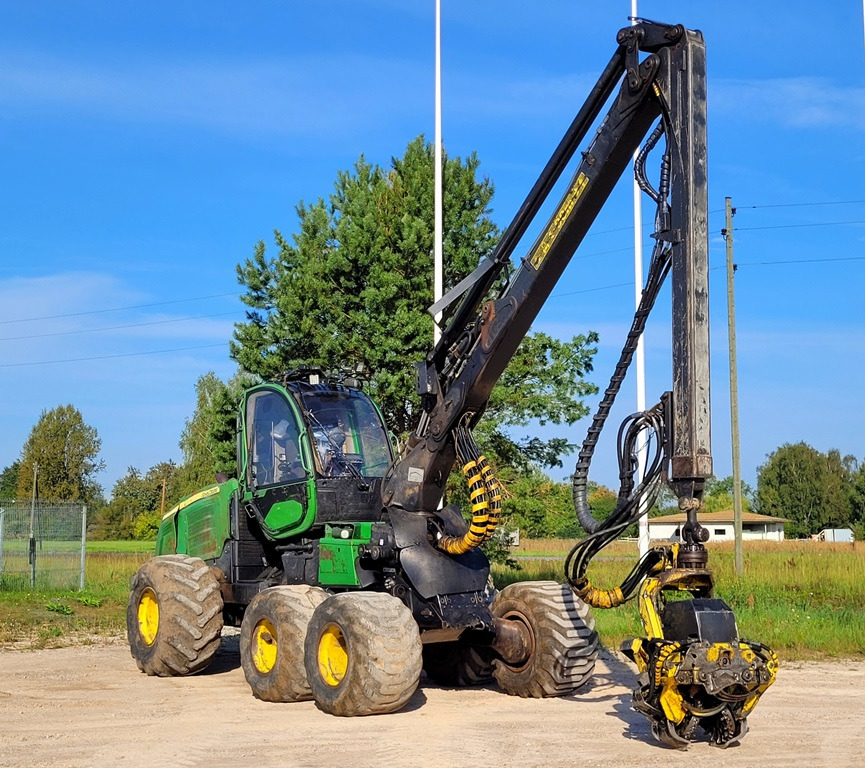 JOHN DEERE 1070 E - Kombajn za šumarstvo: slika JOHN DEERE 1070 E - Kombajn za šumarstvo JOHN DEERE 1070 E - Kombajn za šumarstvo: slika JOHN DEERE 1070 E - Kombajn za šumarstvo