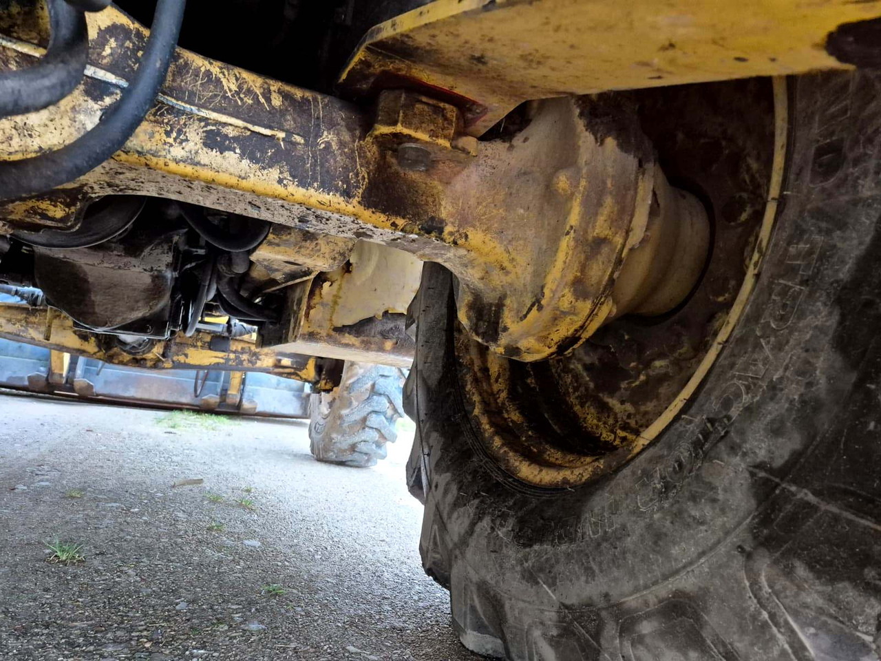 Zakup KOMATSU WB93R-5 KOMATSU WB93R-5: slika Zakup KOMATSU WB93R-5 KOMATSU WB93R-5