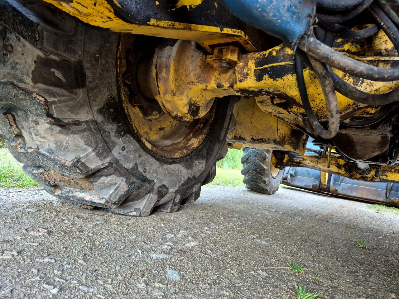 Zakup KOMATSU WB93R-5 KOMATSU WB93R-5: slika Zakup KOMATSU WB93R-5 KOMATSU WB93R-5