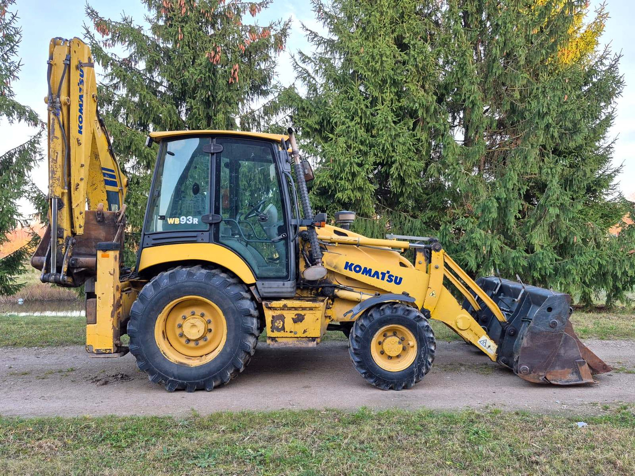 Zakup KOMATSU WB93R-5 KOMATSU WB93R-5: slika Zakup KOMATSU WB93R-5 KOMATSU WB93R-5