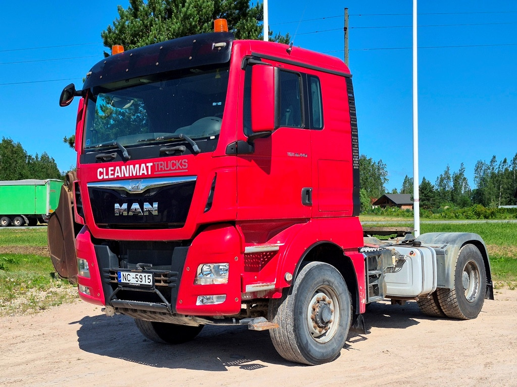 MAN TGX18.440 4x4 - Tegljač: slika MAN TGX18.440 4x4 - Tegljač MAN TGX18.440 4x4 - Tegljač: slika MAN TGX18.440 4x4 - Tegljač