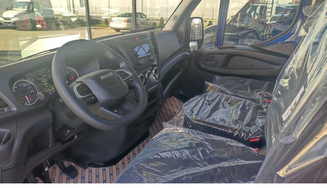 IVECO Daily 35S18H V Kastenwagen Klima Pilot DAB... - Furgon: slika IVECO Daily 35S18H V Kastenwagen Klima Pilot DAB... - Furgon IVECO Daily 35S18H V Kastenwagen Klima Pilot DAB... - Furgon: slika IVECO Daily 35S18H V Kastenwagen Klima Pilot DAB... - Furgon