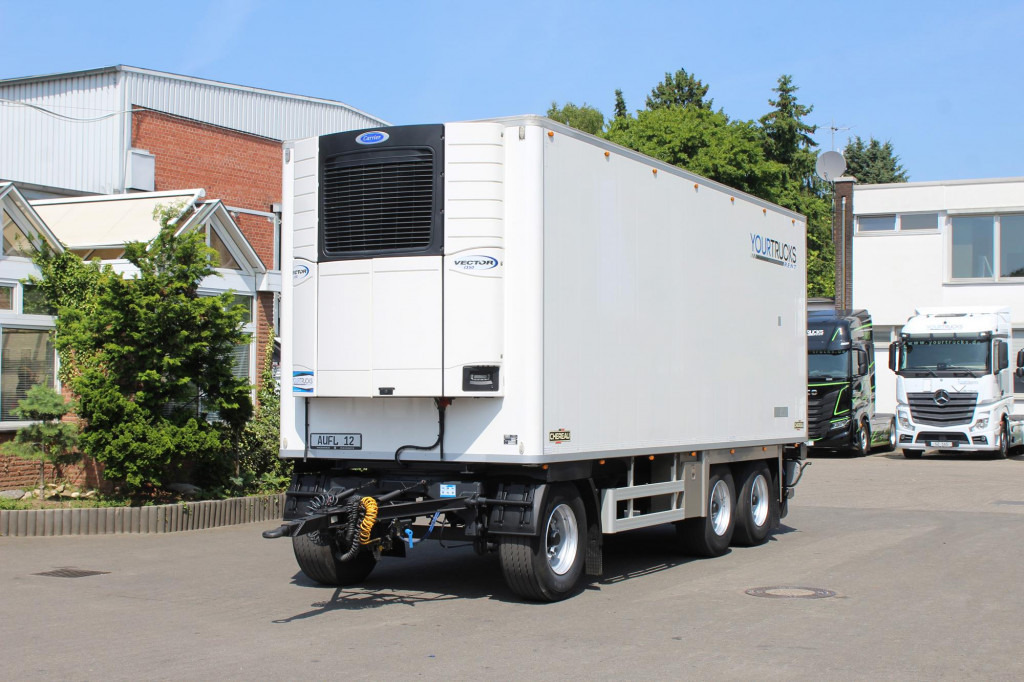 Chereau 3-Achser Kühlanhänger CV 1350 Türen FRC - Prikolica hladnjača: slika Chereau 3-Achser Kühlanhänger CV 1350 Türen FRC - Prikolica hladnjača Chereau 3-Achser Kühlanhänger CV 1350 Türen FRC - Prikolica hladnjača: slika Chereau 3-Achser Kühlanhänger CV 1350 Türen FRC - Prikolica hladnjača