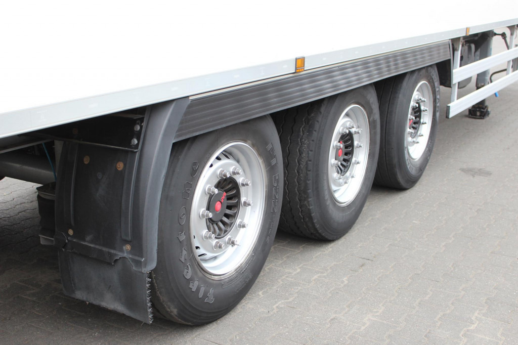 Chereau CV 1550 Strom 2,60h TW Liftachse SAF FRC - Poluprikolica hladnjača: slika Chereau CV 1550 Strom 2,60h TW Liftachse SAF FRC - Poluprikolica hladnjača Chereau CV 1550 Strom 2,60h TW Liftachse SAF FRC - Poluprikolica hladnjača: slika Chereau CV 1550 Strom 2,60h TW Liftachse SAF FRC - Poluprikolica hladnjača