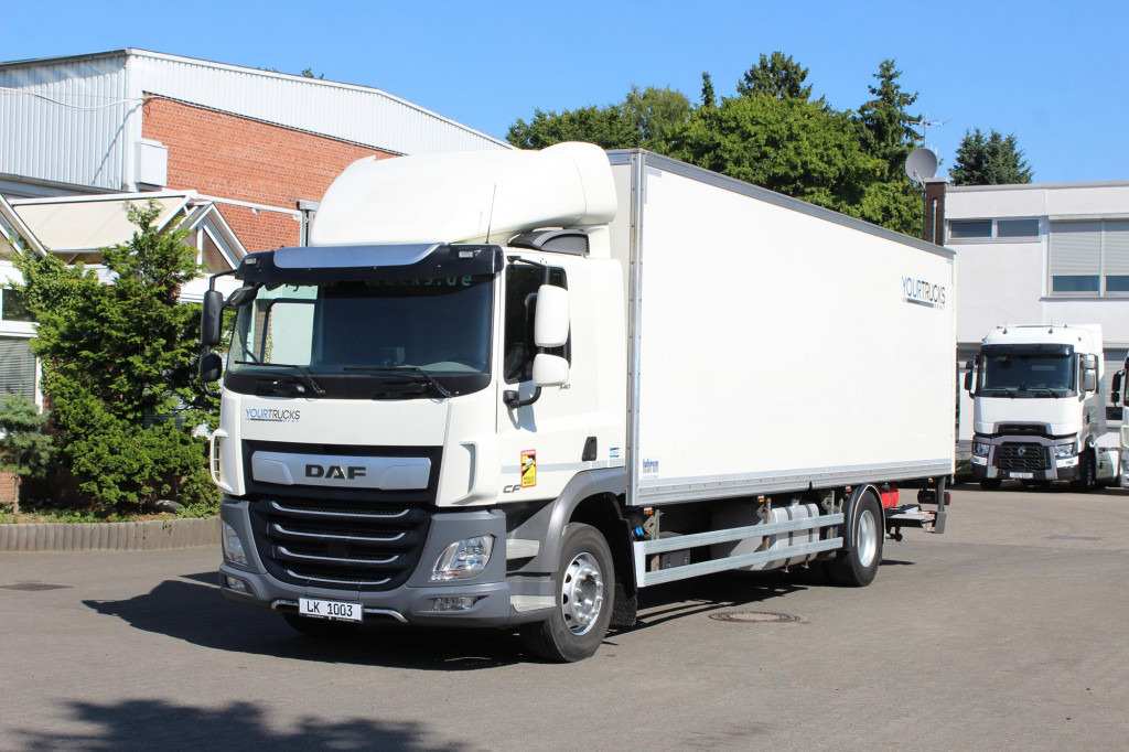 Daf CF 340 E6 Koffer 8,5m Klima LDW Rolltor LBW - Kamion sandučar: slika Daf CF 340 E6 Koffer 8,5m Klima LDW Rolltor LBW - Kamion sandučar Daf CF 340 E6 Koffer 8,5m Klima LDW Rolltor LBW - Kamion sandučar: slika Daf CF 340 E6 Koffer 8,5m Klima LDW Rolltor LBW - Kamion sandučar