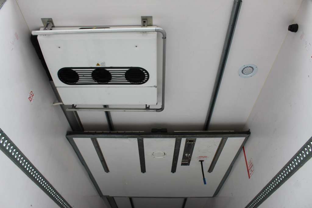 Lamberet TK SLXi Spectrum 2,65h Bi-Multi-Temp. TW LBW - Poluprikolica hladnjača: slika Lamberet TK SLXi Spectrum 2,65h Bi-Multi-Temp. TW LBW - Poluprikolica hladnjača Lamberet TK SLXi Spectrum 2,65h Bi-Multi-Temp. TW LBW - Poluprikolica hladnjača: slika Lamberet TK SLXi Spectrum 2,65h Bi-Multi-Temp. TW LBW - Poluprikolica hladnjača