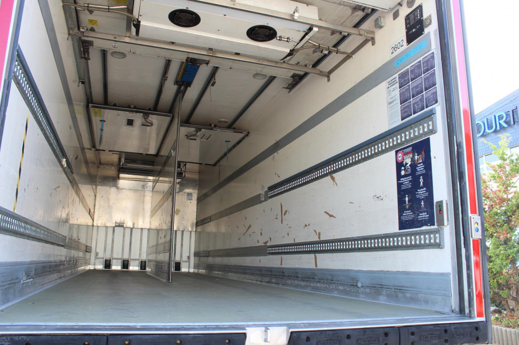 Kamion hladnjača Mercedes-Benz Actros 2532 E5 CS 1150 Multi Bi-Temp LBW Rolltor: slika Kamion hladnjača Mercedes-Benz Actros 2532 E5 CS 1150 Multi Bi-Temp LBW Rolltor Kamion hladnjača Mercedes-Benz Actros 2532 E5 CS 1150 Multi Bi-Temp LBW Rolltor: slika Kamion hladnjača Mercedes-Benz Actros 2532 E5 CS 1150 Multi Bi-Temp LBW Rolltor