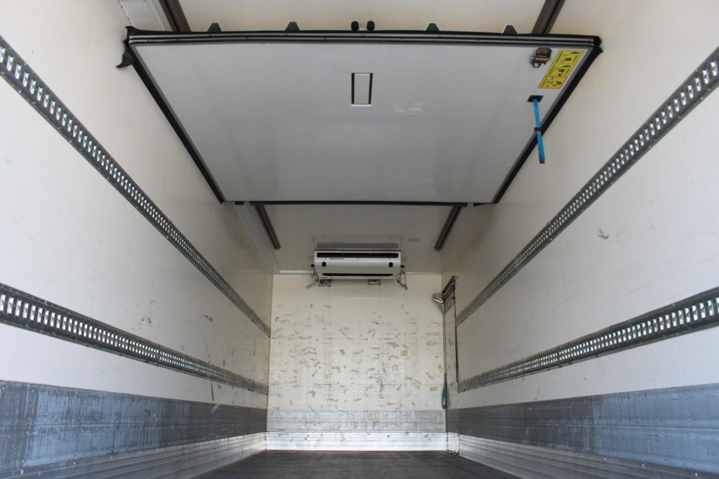 Mercedes-Benz Antos 1827 E6 TK T-1000R Multi Bi-Temp LBW - Kamion hladnjača: slika Mercedes-Benz Antos 1827 E6 TK T-1000R Multi Bi-Temp LBW - Kamion hladnjača Mercedes-Benz Antos 1827 E6 TK T-1000R Multi Bi-Temp LBW - Kamion hladnjača: slika Mercedes-Benz Antos 1827 E6 TK T-1000R Multi Bi-Temp LBW - Kamion hladnjača