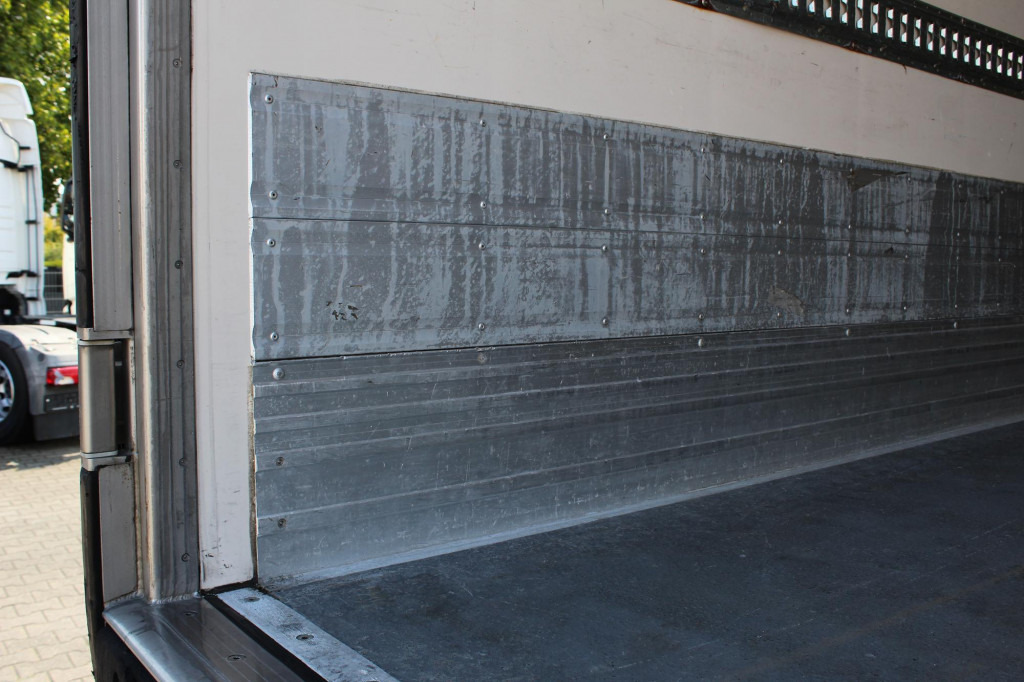 Mercedes-Benz Antos 1827 E6 TK T-1000R Multi Bi-Temp LBW - Kamion hladnjača: slika Mercedes-Benz Antos 1827 E6 TK T-1000R Multi Bi-Temp LBW - Kamion hladnjača Mercedes-Benz Antos 1827 E6 TK T-1000R Multi Bi-Temp LBW - Kamion hladnjača: slika Mercedes-Benz Antos 1827 E6 TK T-1000R Multi Bi-Temp LBW - Kamion hladnjača