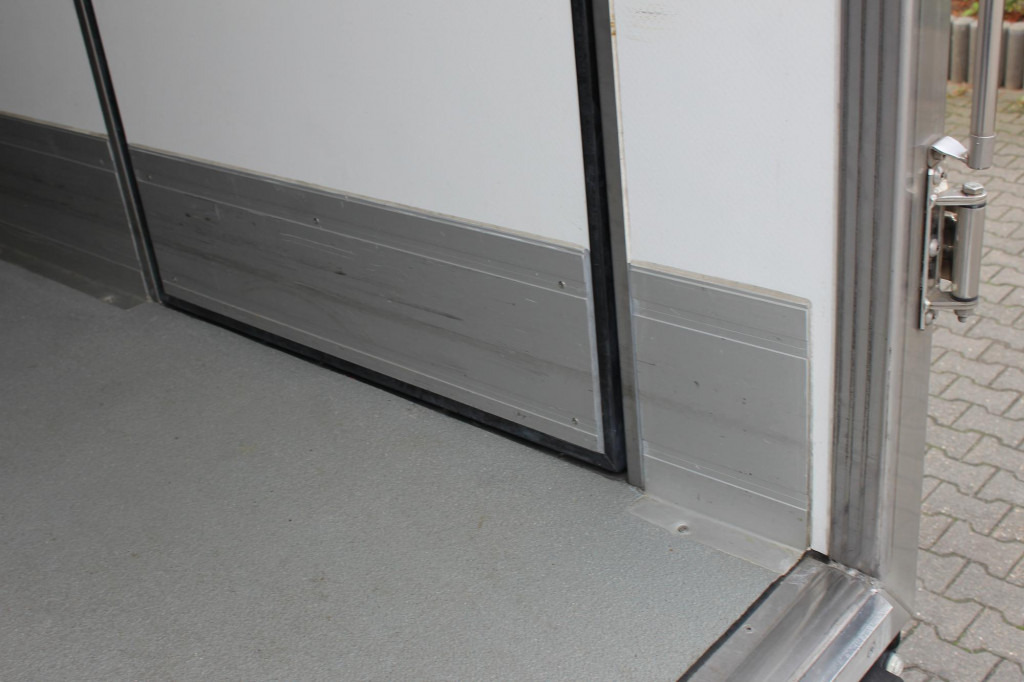 Mercedes-Benz Atego 1024 E6 TK T-1000R Strom Tür+LBW Nur 85Tkm - Kamion hladnjača: slika Mercedes-Benz Atego 1024 E6 TK T-1000R Strom Tür+LBW Nur 85Tkm - Kamion hladnjača Mercedes-Benz Atego 1024 E6 TK T-1000R Strom Tür+LBW Nur 85Tkm - Kamion hladnjača: slika Mercedes-Benz Atego 1024 E6 TK T-1000R Strom Tür+LBW Nur 85Tkm - Kamion hladnjača