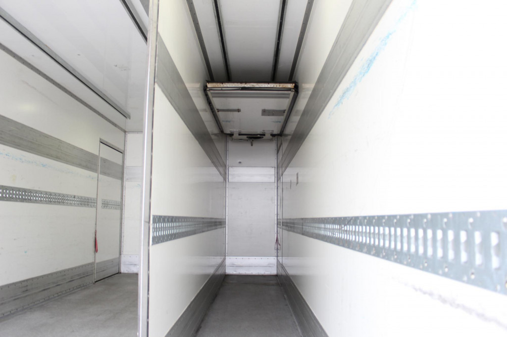 Mercedes-Benz Atego 1221 E6 Carrier Multi-Temp Strom Türen+LBW - Kamion hladnjača: slika Mercedes-Benz Atego 1221 E6 Carrier Multi-Temp Strom Türen+LBW - Kamion hladnjača Mercedes-Benz Atego 1221 E6 Carrier Multi-Temp Strom Türen+LBW - Kamion hladnjača: slika Mercedes-Benz Atego 1221 E6 Carrier Multi-Temp Strom Türen+LBW - Kamion hladnjača