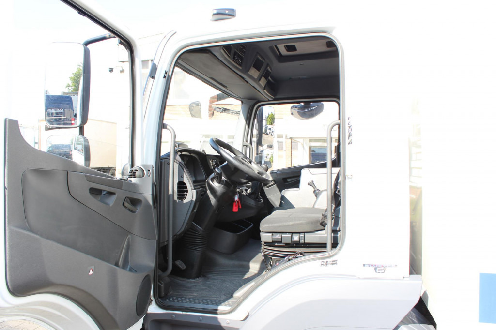 Mercedes-Benz Atego 818 E6 Koffer 6m Klima LDW Schalter LBW - Dostavno vozilo sa zatvorenim sandukom: slika Mercedes-Benz Atego 818 E6 Koffer 6m Klima LDW Schalter LBW - Dostavno vozilo sa zatvorenim sandukom Mercedes-Benz Atego 818 E6 Koffer 6m Klima LDW Schalter LBW - Dostavno vozilo sa zatvorenim sandukom: slika Mercedes-Benz Atego 818 E6 Koffer 6m Klima LDW Schalter LBW - Dostavno vozilo sa zatvorenim sandukom