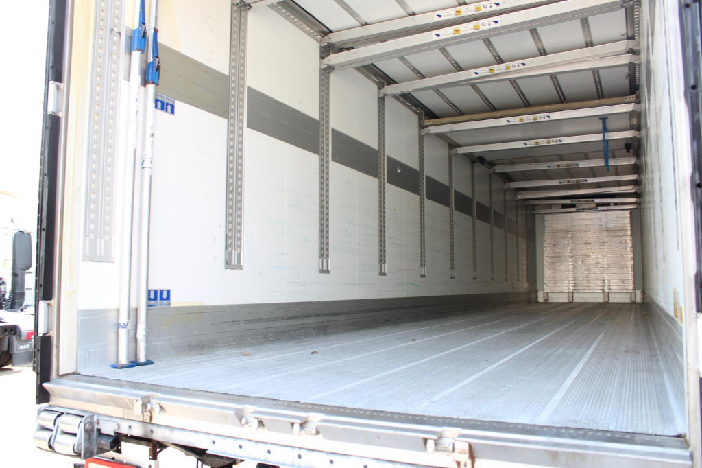 SCHMITZ Carrier Vector 1950Mt. Doppelstock Blumen LBW! - Poluprikolica hladnjača: slika SCHMITZ Carrier Vector 1950Mt. Doppelstock Blumen LBW! - Poluprikolica hladnjača SCHMITZ Carrier Vector 1950Mt. Doppelstock Blumen LBW! - Poluprikolica hladnjača: slika SCHMITZ Carrier Vector 1950Mt. Doppelstock Blumen LBW! - Poluprikolica hladnjača