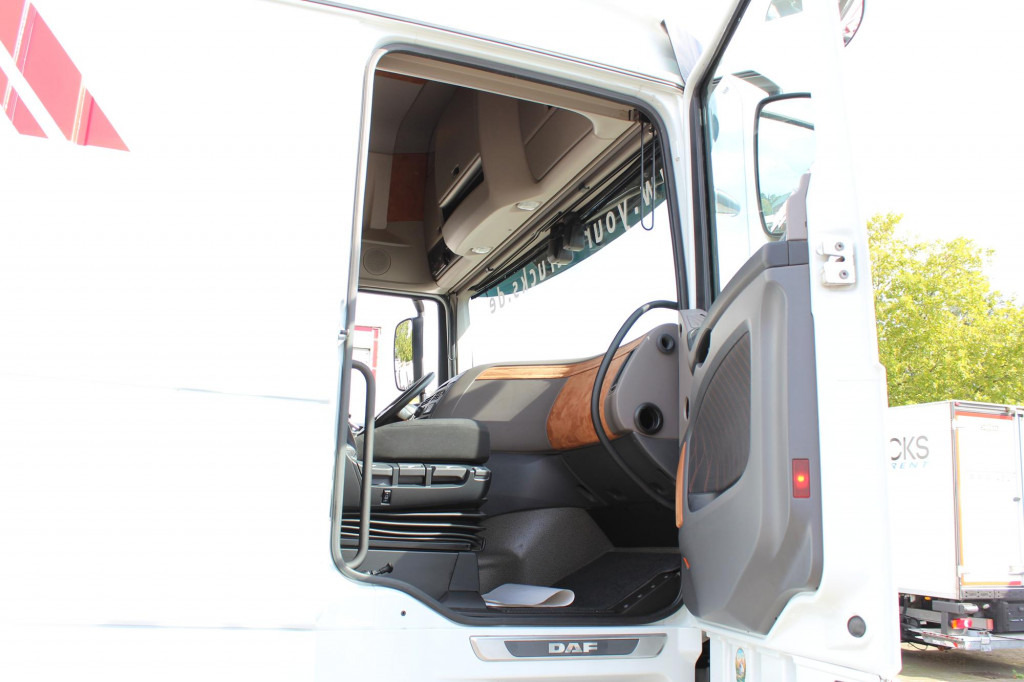 Daf 530 SSC Retarder Kühlbox 2 Tanks Standklima - Tegljač: slika Daf 530 SSC Retarder Kühlbox 2 Tanks Standklima - Tegljač Daf 530 SSC Retarder Kühlbox 2 Tanks Standklima - Tegljač: slika Daf 530 SSC Retarder Kühlbox 2 Tanks Standklima - Tegljač